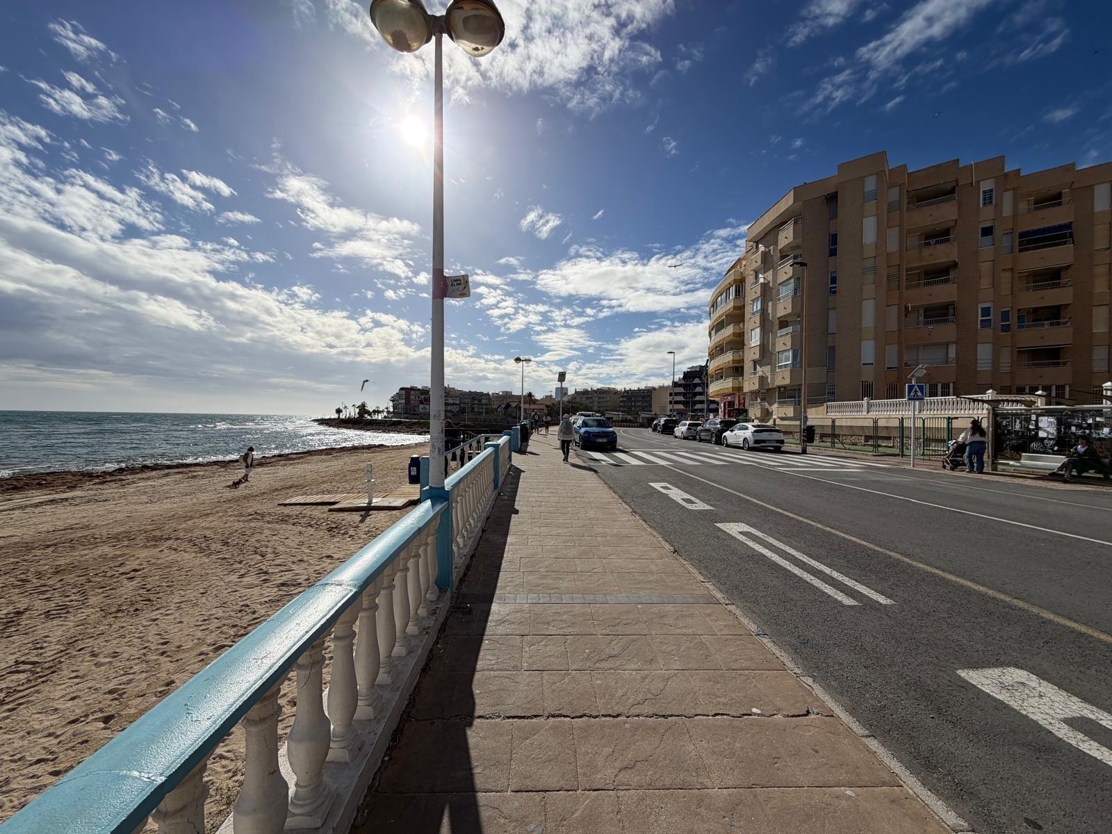 13-61 APARTMENT 500 METERS FROM PLAYA DEL CURA WITH A SURFACE OF 44 M2. 1 BEDROOM. 1 BATHROOM.