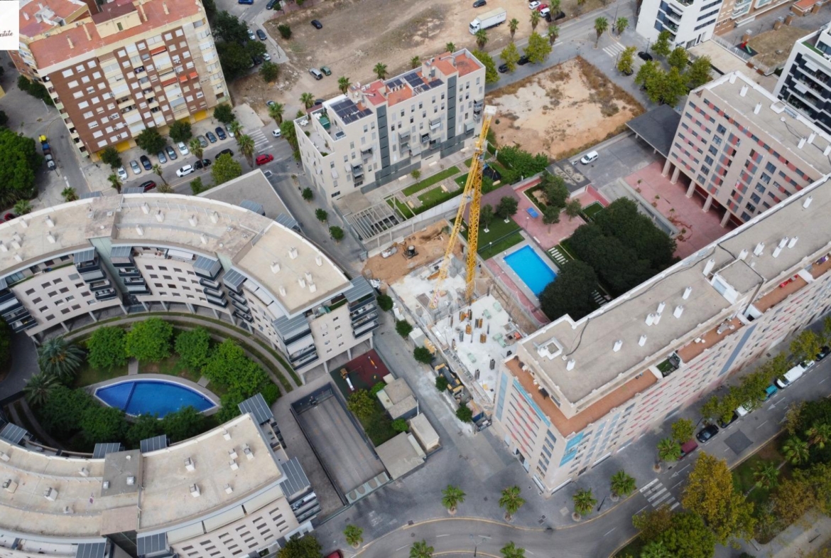 !! EXCELENTE PROYECTO DE OBRA NUEVA AL PARQUE BENICAP