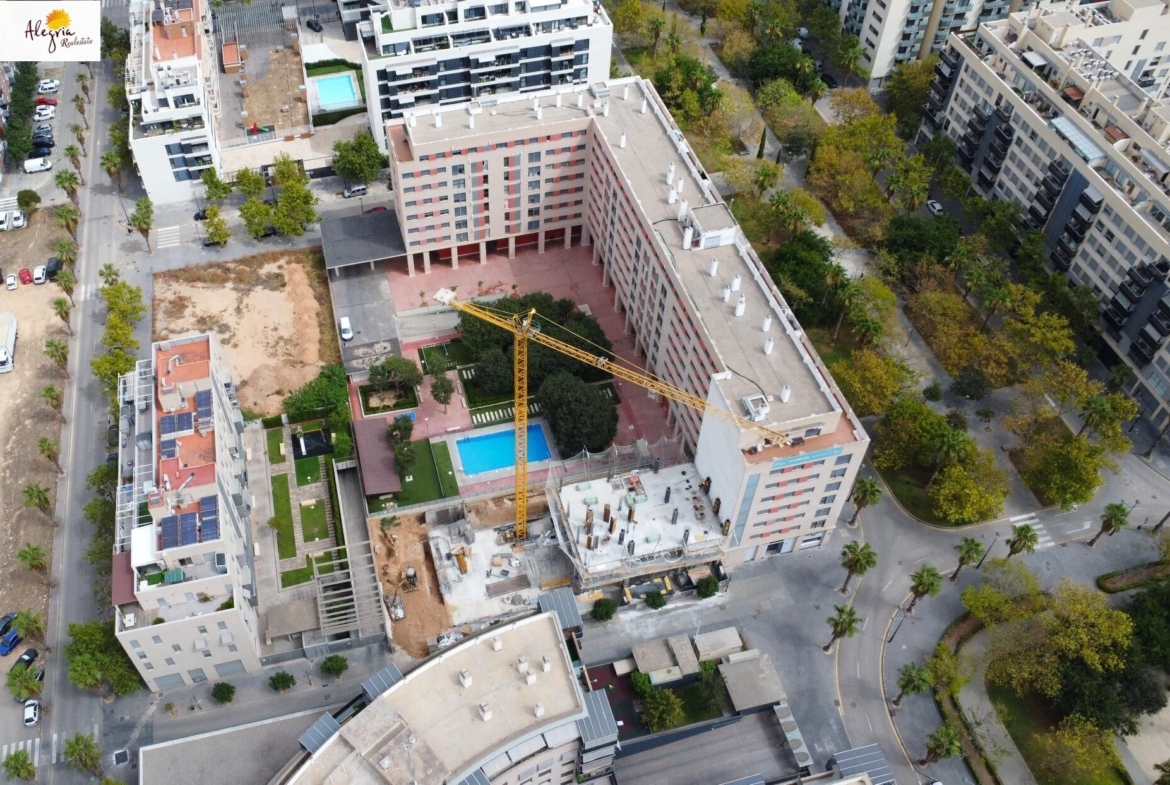 !! EXCELENTE PROYECTO DE OBRA NUEVA AL PARQUE BENICAP
