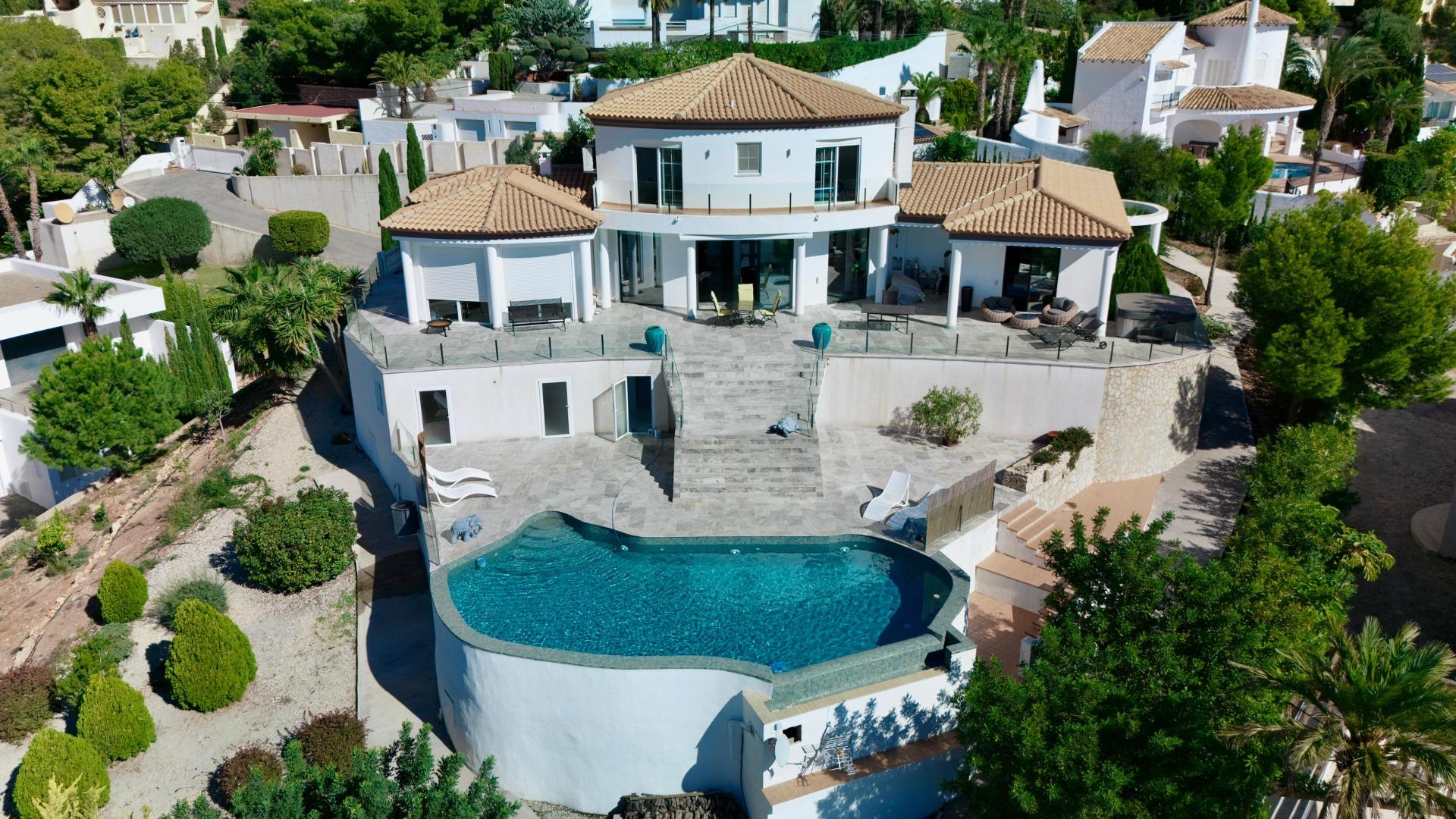 Elegant Villa with Sea Views and Altea la Vella 🌊✨
