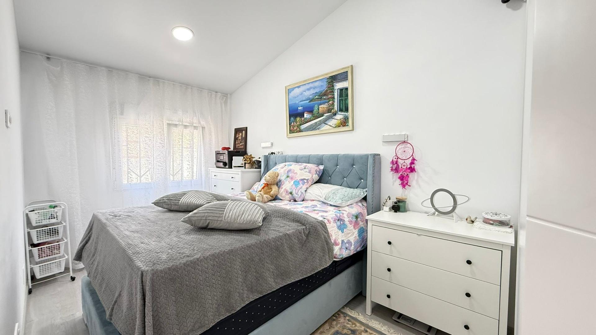14-10-8 Exclusive renovated upper floor bungalow with 2 bedrooms, 1 bathroom