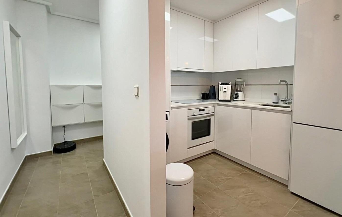 14-10-9 Exclusive apartment with incredible design and a prime location