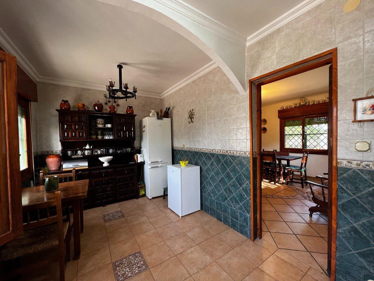 Chalet con 1000 metros de terreno en la zona  Sol y Luz de San Vicente del Raspeig, Alicante