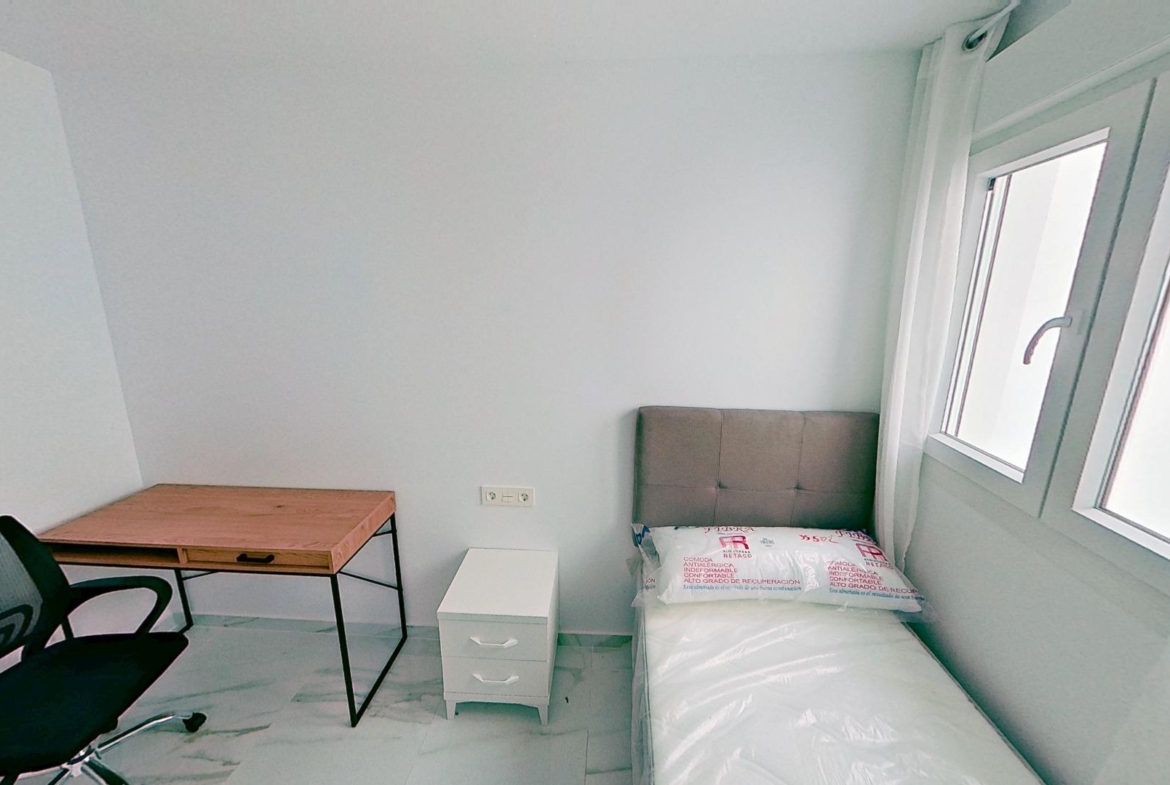 Exclusive Apartment in the Heart of Torrevieja 🌊🏖️ 2 Bedrooms 1 Bathroom BBQ Solarium with Sea Views