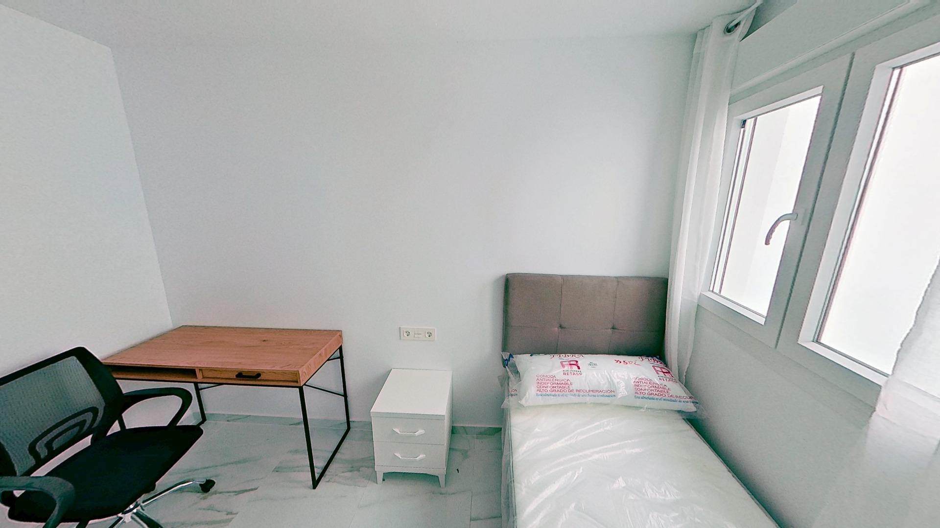 14-13-6 Exclusive Apartment in the Heart of Torrevieja 🌊🏖️ 2 Bedrooms 1 Bathroom BBQ Solarium with Sea Views