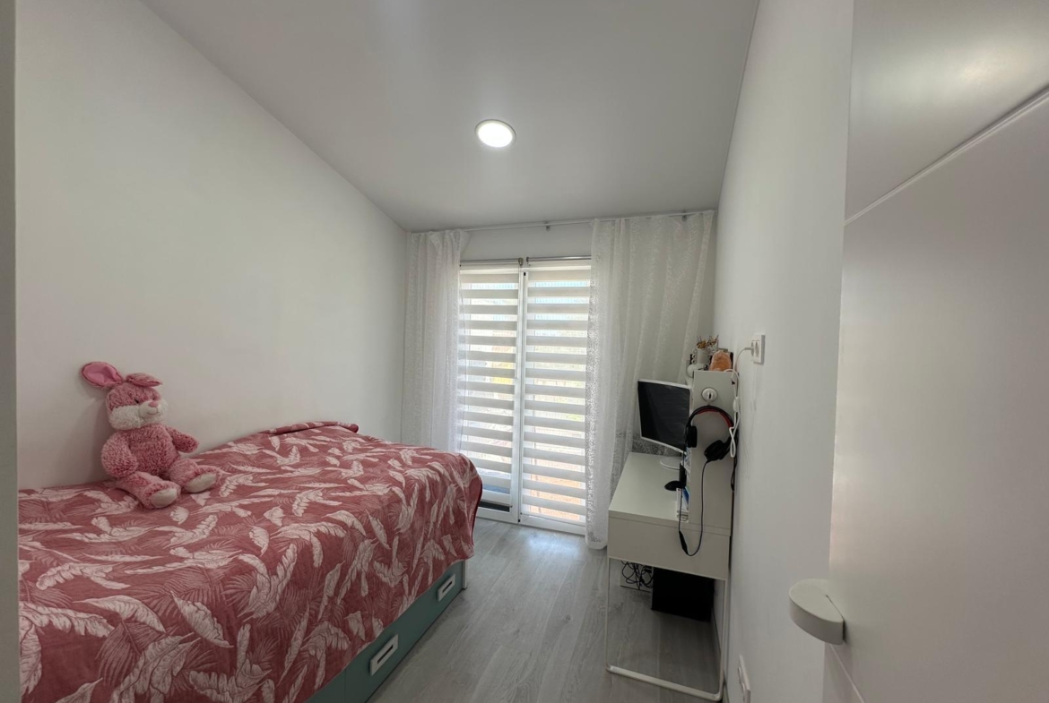 Exclusive renovated upper floor bungalow with 2 bedrooms, 1 bathroom