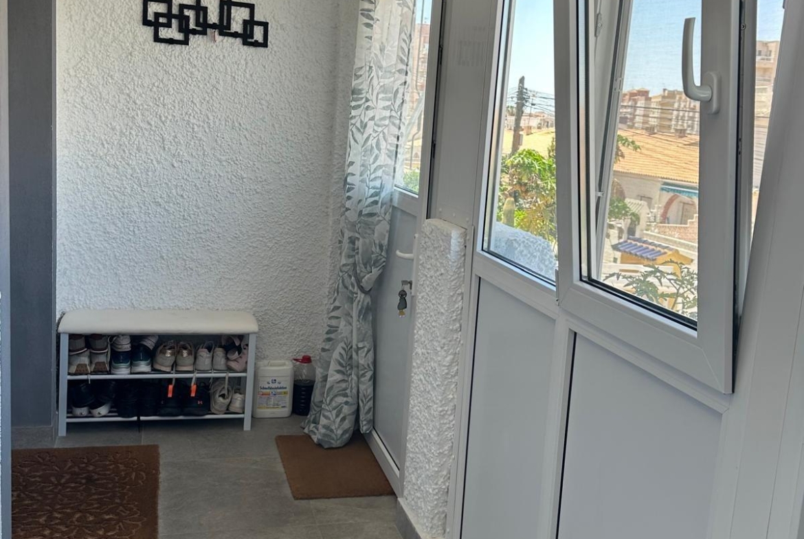 Exclusive renovated upper floor bungalow with 2 bedrooms, 1 bathroom