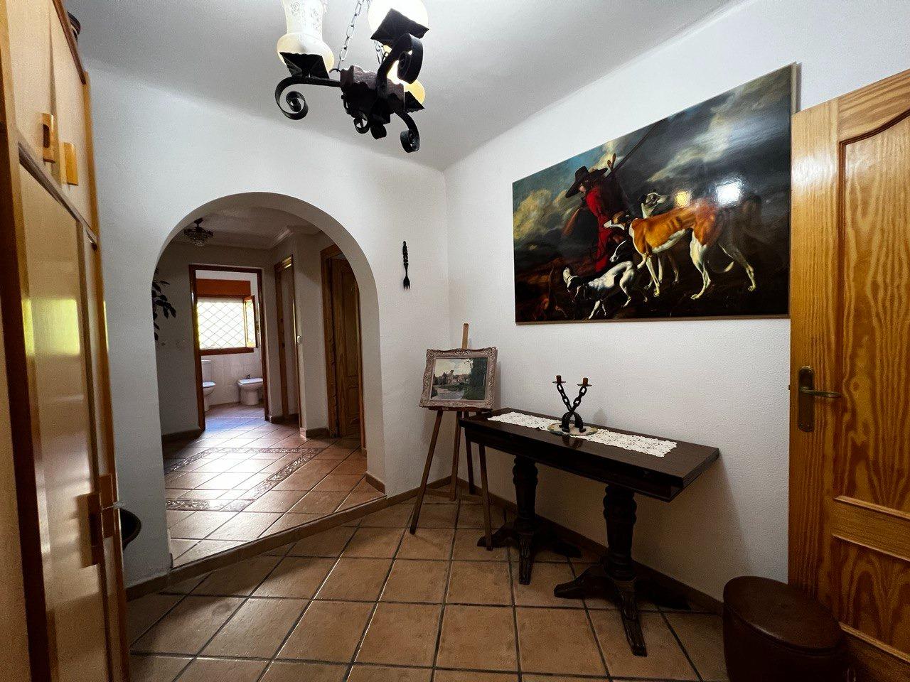 Chalet con 1000 metros de terreno en la zona  Sol y Luz de San Vicente del Raspeig, Alicante