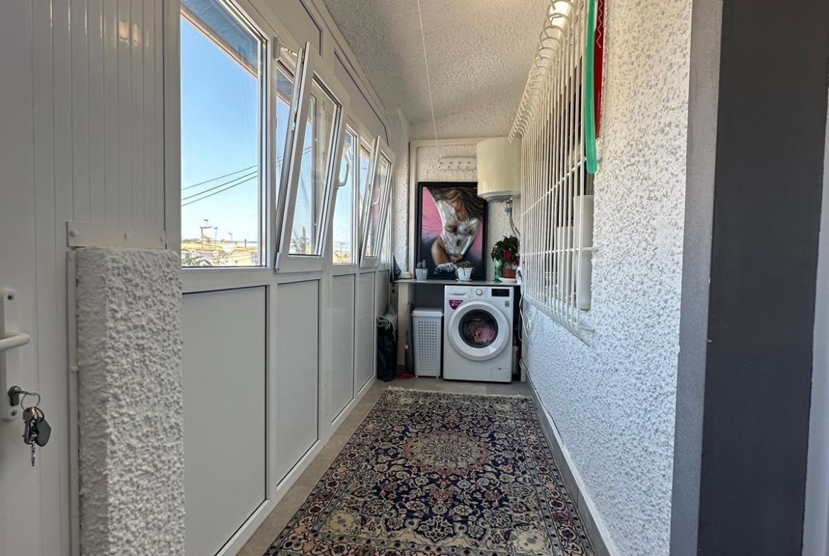 Exclusive renovated upper floor bungalow with 2 bedrooms, 1 bathroom