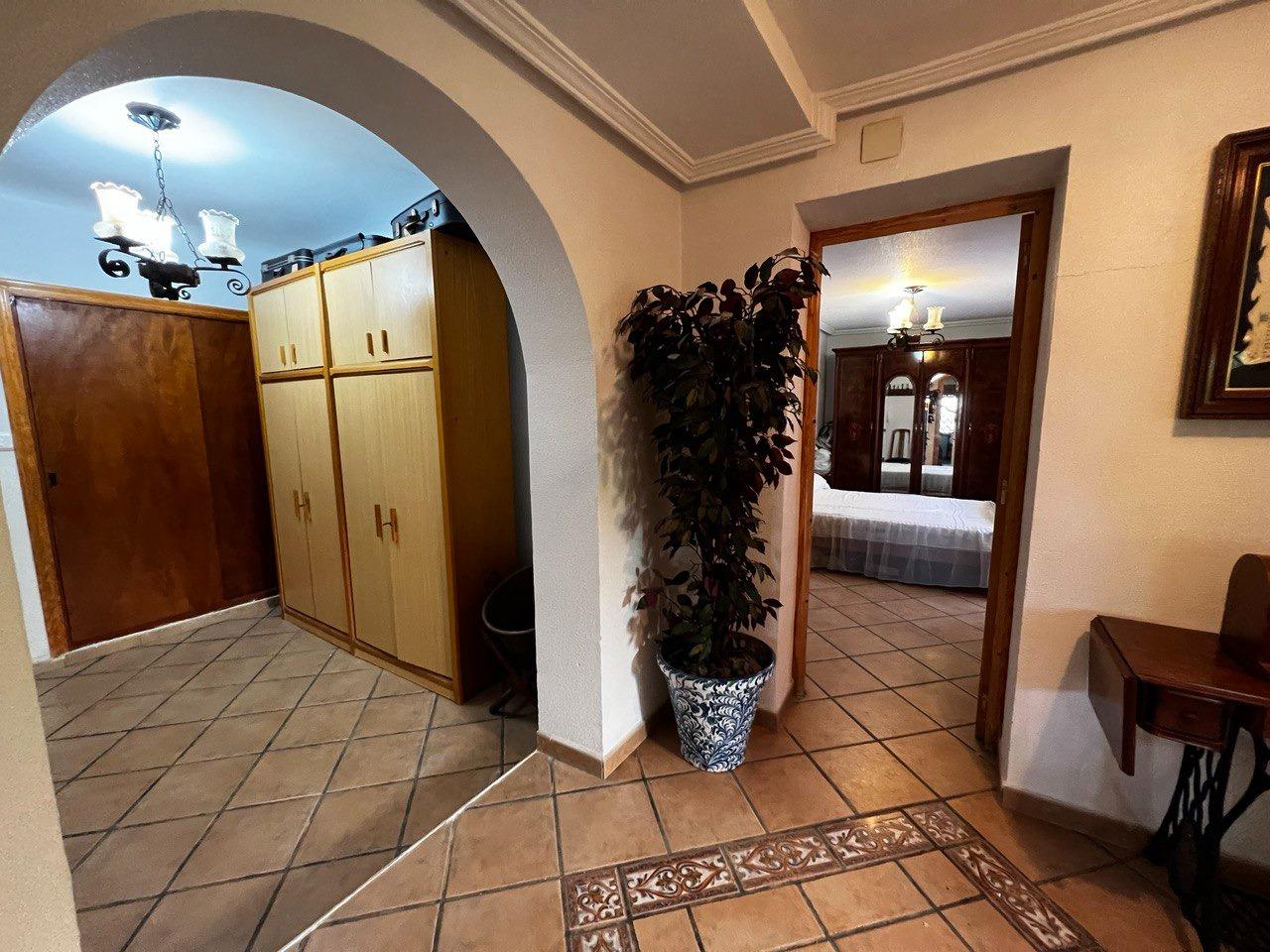 Chalet con 1000 metros de terreno en la zona  Sol y Luz de San Vicente del Raspeig, Alicante