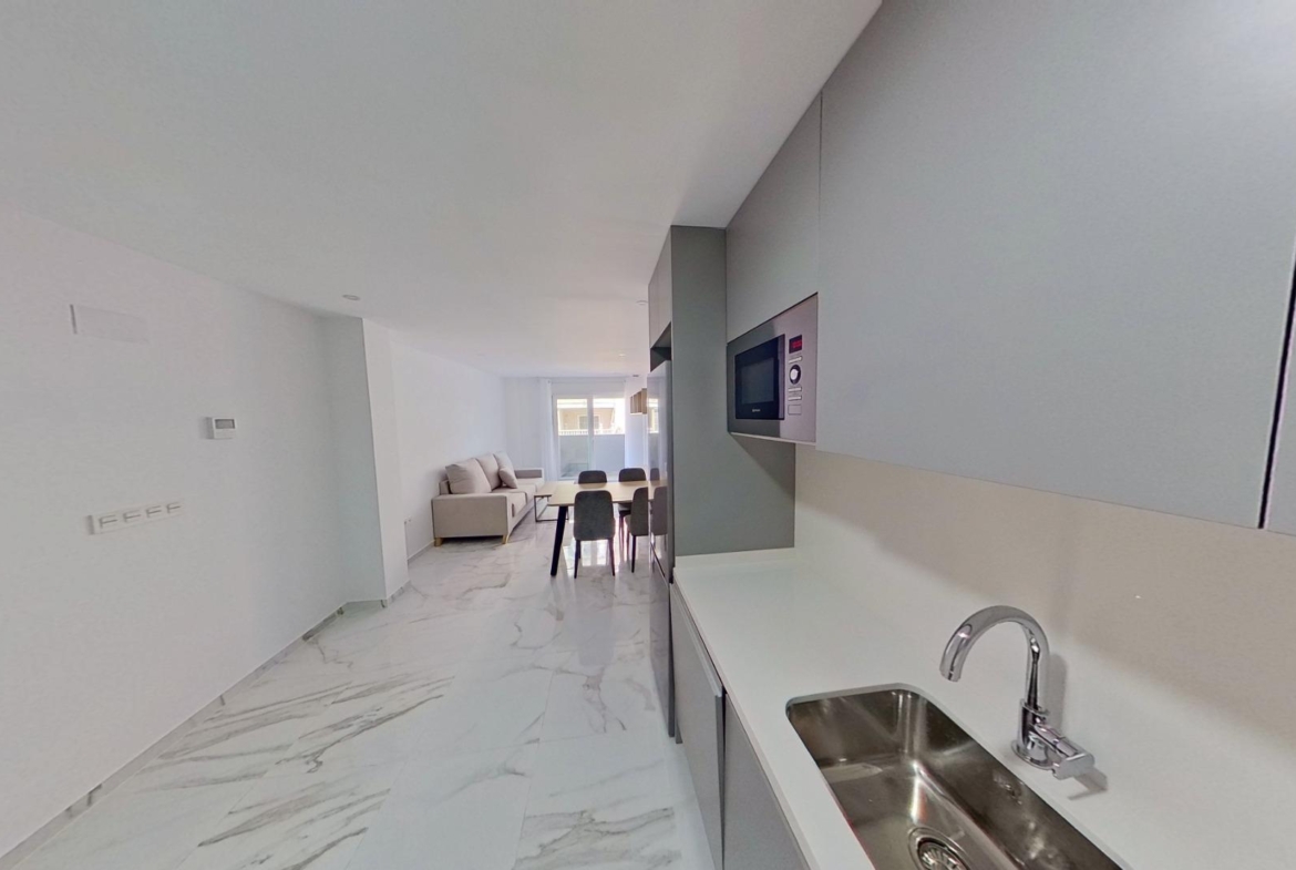 Exclusive Apartment in the Heart of Torrevieja 🌊🏖️ 2 Bedrooms 1 Bathroom BBQ Solarium with Sea Views