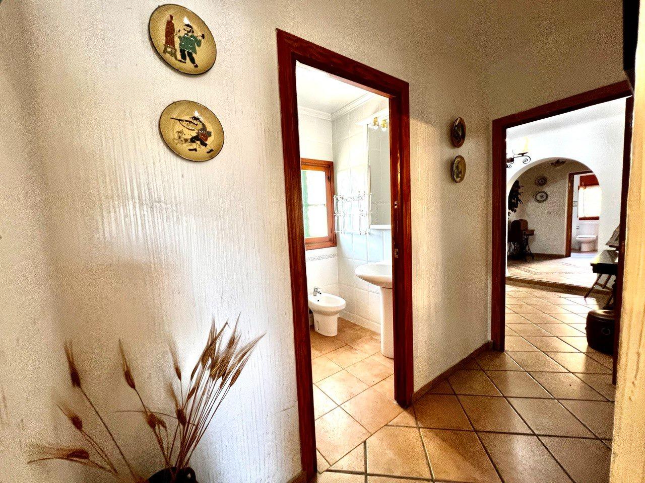 Chalet con 1000 metros de terreno en la zona  Sol y Luz de San Vicente del Raspeig, Alicante
