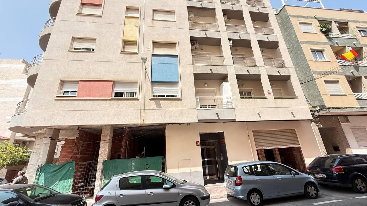 14-25-6 Exclusive apartment with incredible design and a prime location