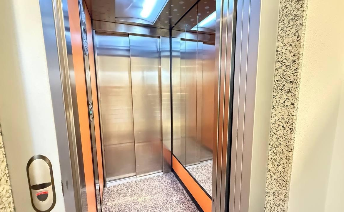 Exclusive apartment with incredible design and a prime location