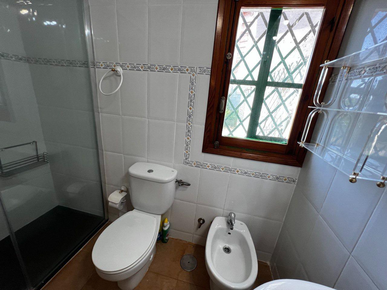 Chalet con 1000 metros de terreno en la zona  Sol y Luz de San Vicente del Raspeig, Alicante