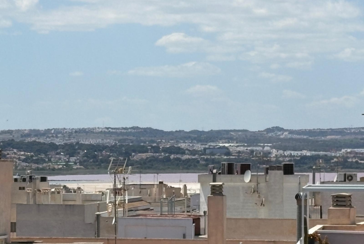 Exclusive Apartment in the Heart of Torrevieja 🌊🏖️ 2 Bedrooms 1 Bathroom BBQ Solarium with Sea Views