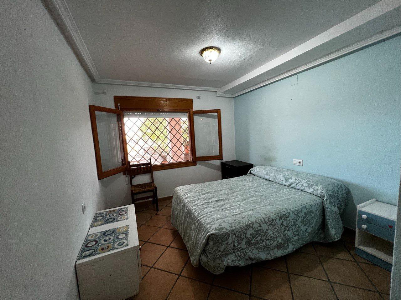 Chalet con 1000 metros de terreno en la zona  Sol y Luz de San Vicente del Raspeig, Alicante