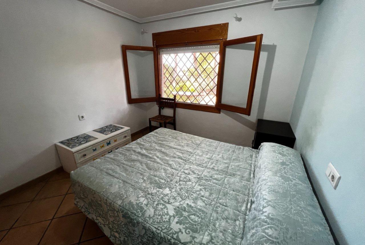 Chalet con 1000 metros de terreno en la zona  Sol y Luz de San Vicente del Raspeig, Alicante