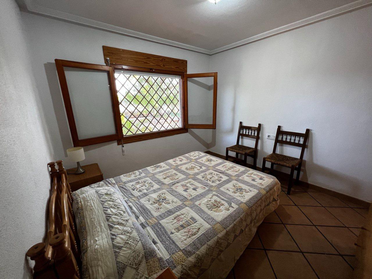 Chalet con 1000 metros de terreno en la zona  Sol y Luz de San Vicente del Raspeig, Alicante