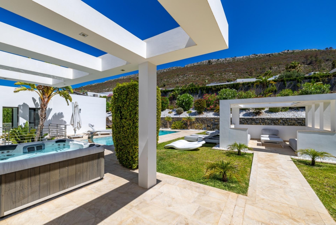 Luxe villa in Les Cansalades, Jávea