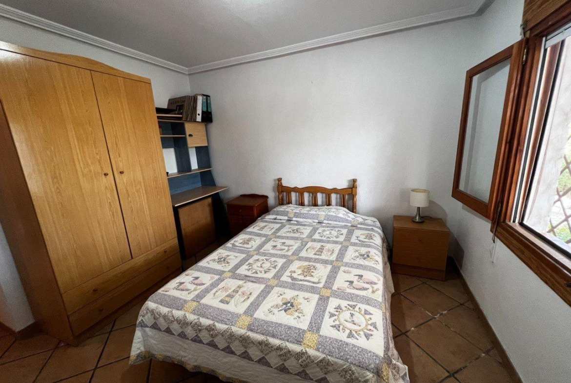 Chalet con 1000 metros de terreno en la zona  Sol y Luz de San Vicente del Raspeig, Alicante