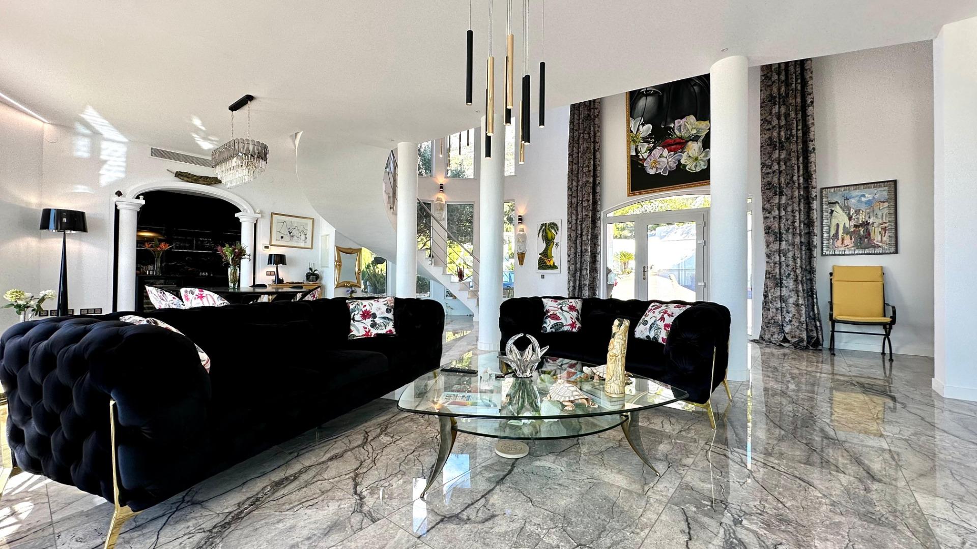Elegant Villa with Sea Views and Altea la Vella 🌊✨