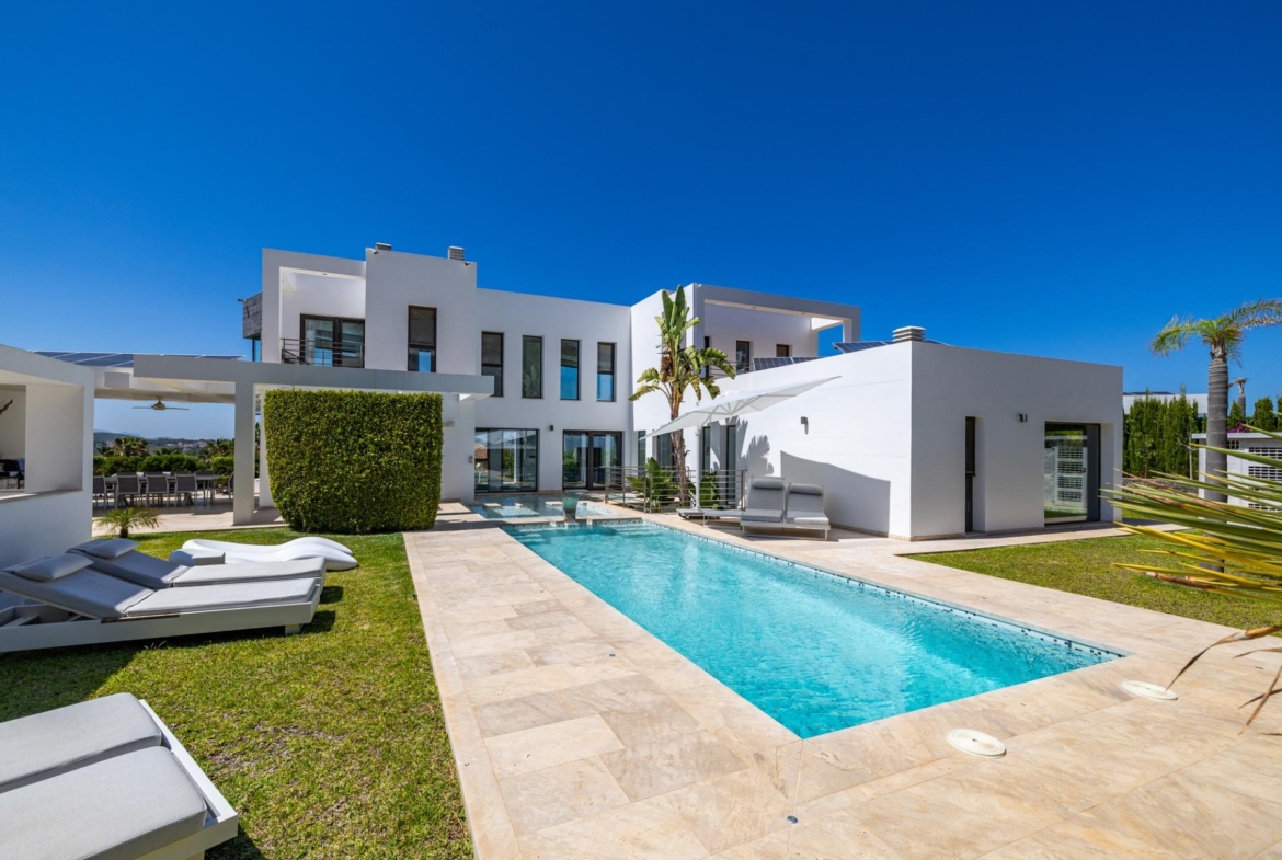 Luxe villa in Les Cansalades, Jávea