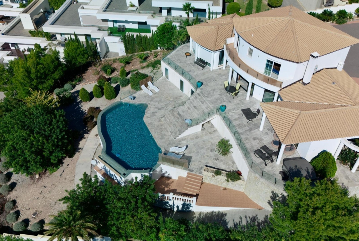 Elegant Villa with Sea Views and Altea la Vella 🌊✨