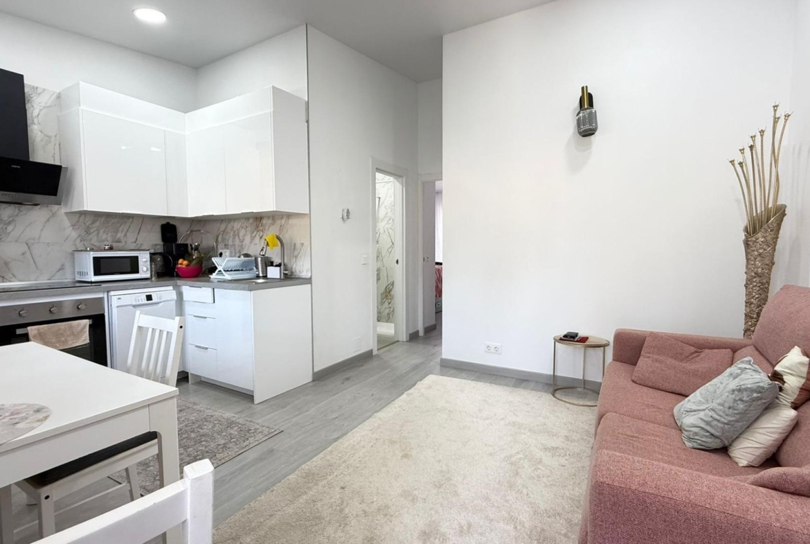 Exclusive renovated upper floor bungalow with 2 bedrooms, 1 bathroom
