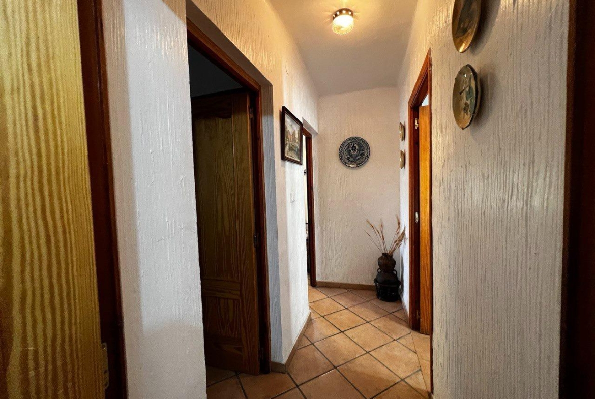 Chalet con 1000 metros de terreno en la zona  Sol y Luz de San Vicente del Raspeig, Alicante
