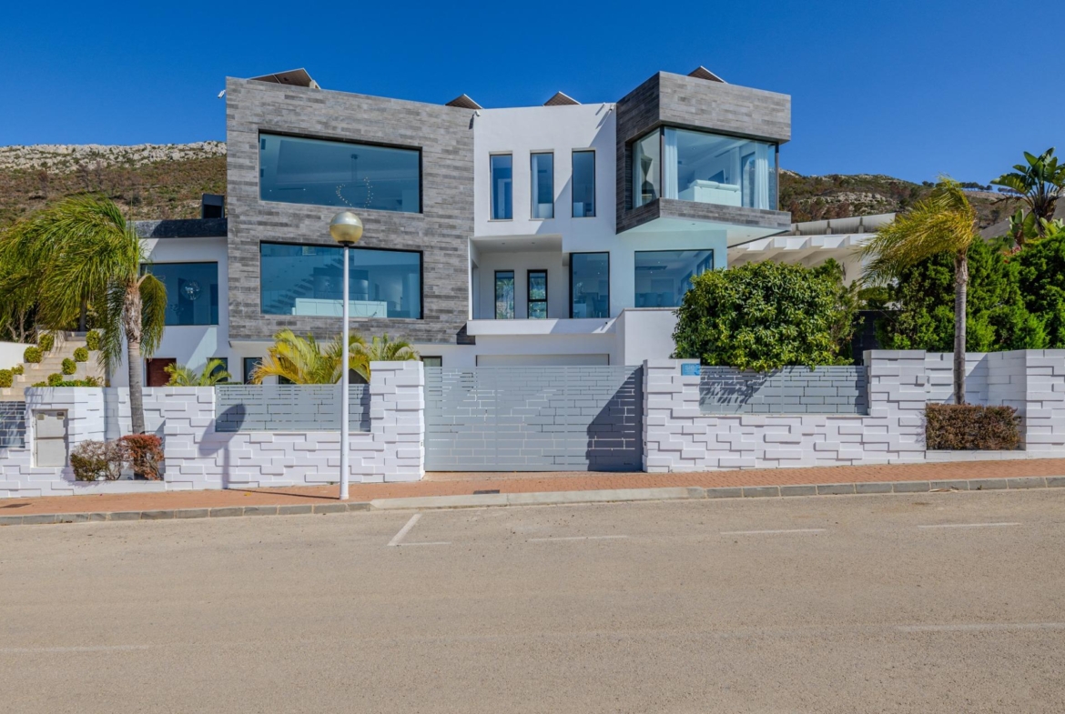 Luxe villa in Les Cansalades, Jávea