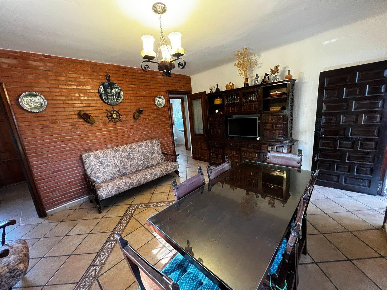 Chalet con 1000 metros de terreno en la zona  Sol y Luz de San Vicente del Raspeig, Alicante