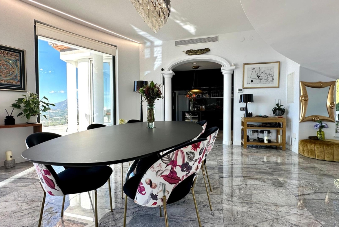 Elegant Villa with Sea Views and Altea la Vella 🌊✨
