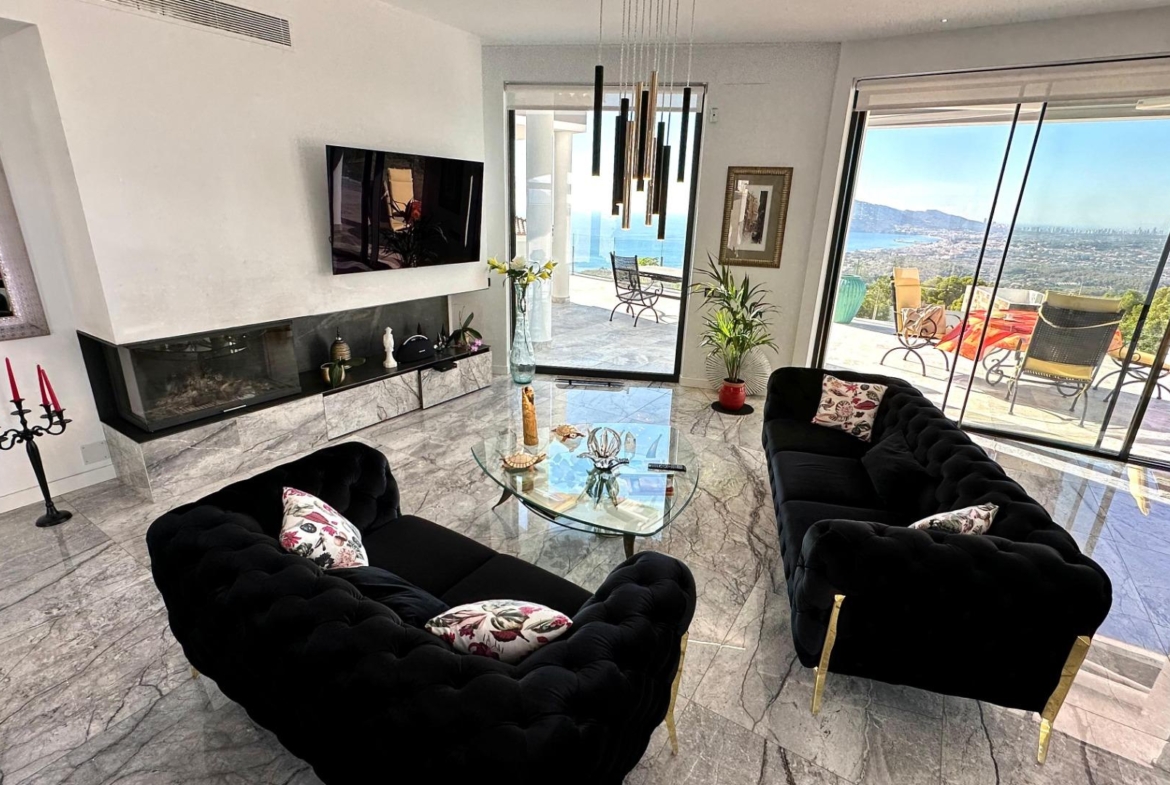 Elegant Villa with Sea Views and Altea la Vella 🌊✨