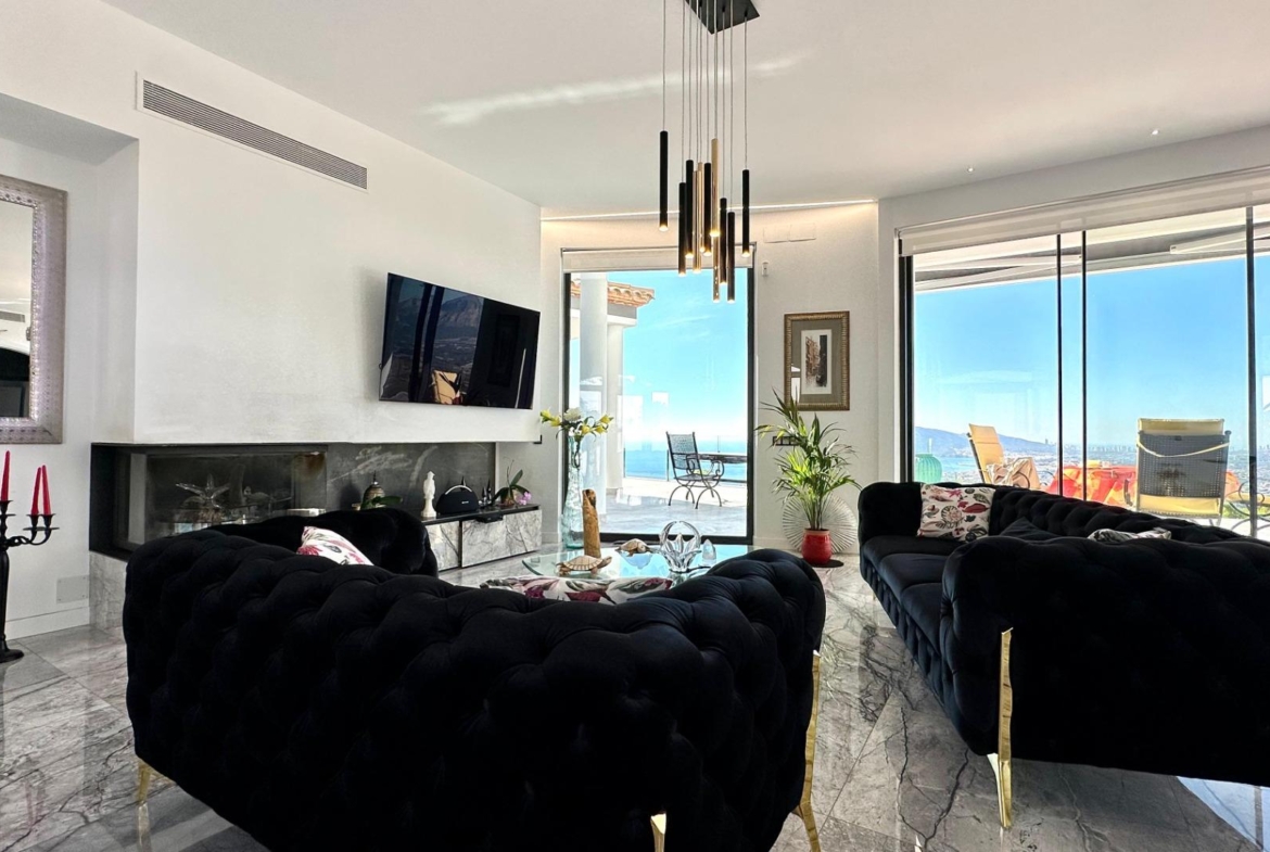 Elegant Villa with Sea Views and Altea la Vella 🌊✨