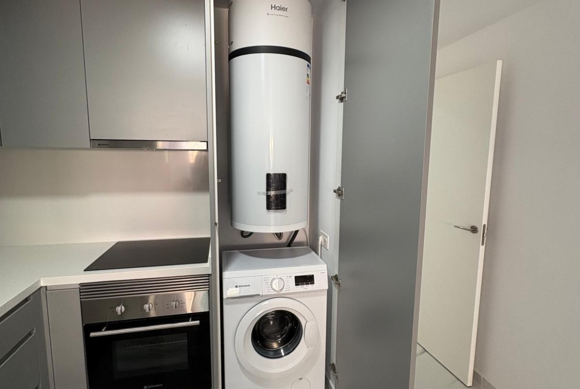 Exclusive Apartment in the Heart of Torrevieja 🌊🏖️ 2 Bedrooms 1 Bathroom BBQ Solarium with Sea Views