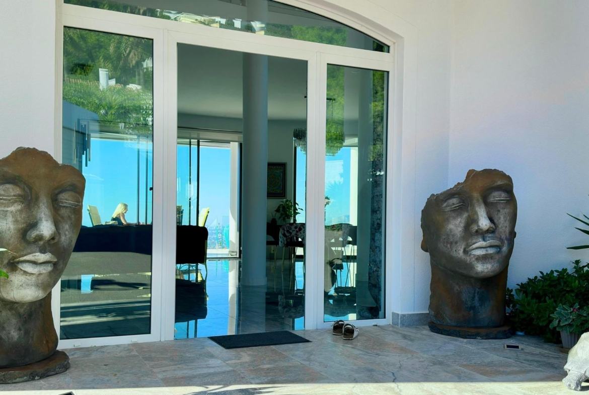 Elegant Villa with Sea Views and Altea la Vella 🌊✨