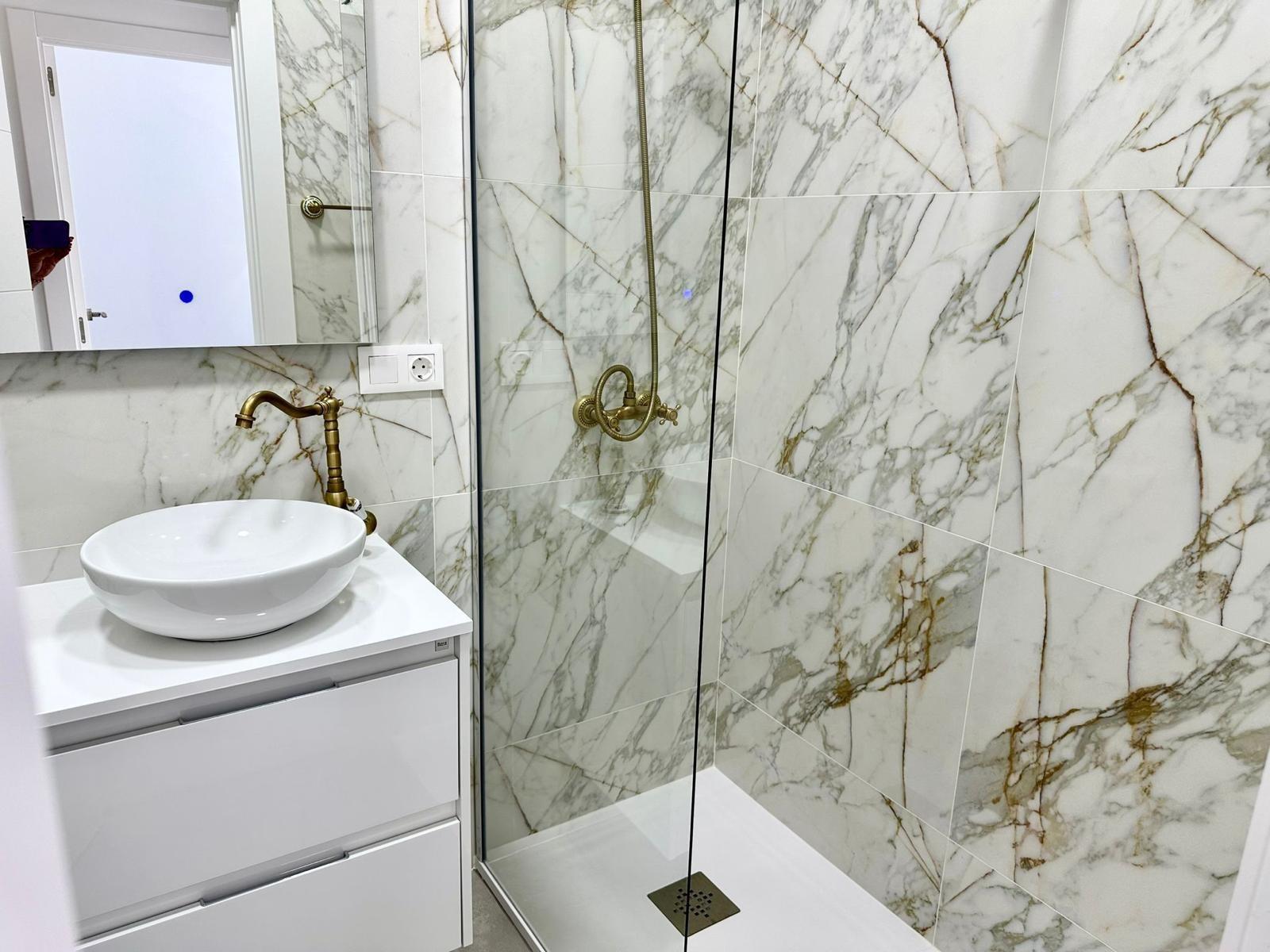 14-8-8 Exclusive renovated upper floor bungalow with 2 bedrooms, 1 bathroom