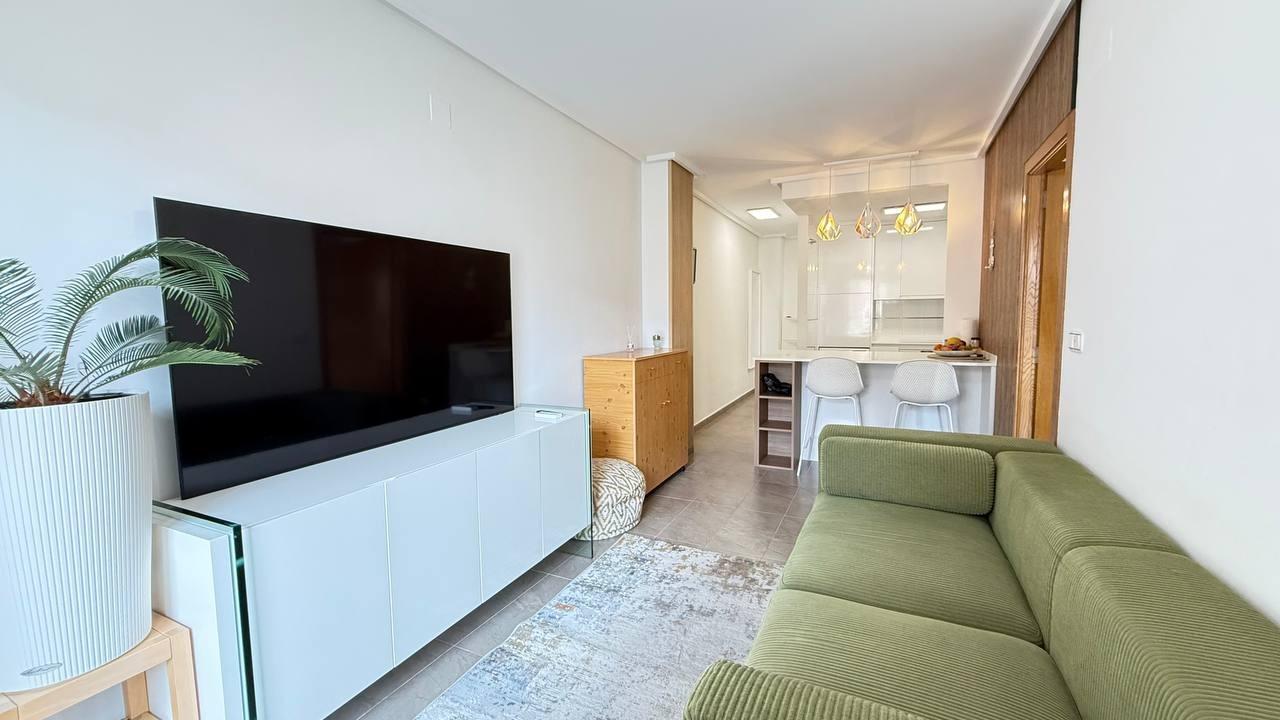 14-8-9 Exclusive apartment with incredible design and a prime location