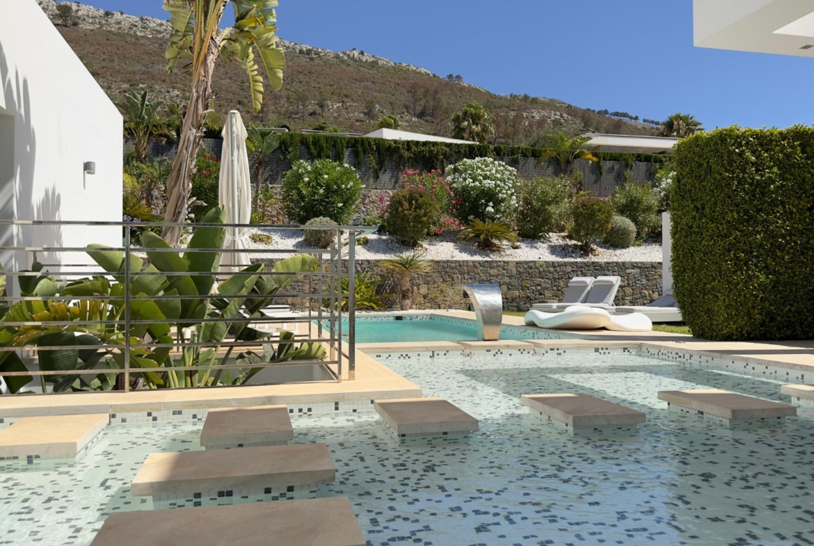 Luxe villa in Les Cansalades, Jávea