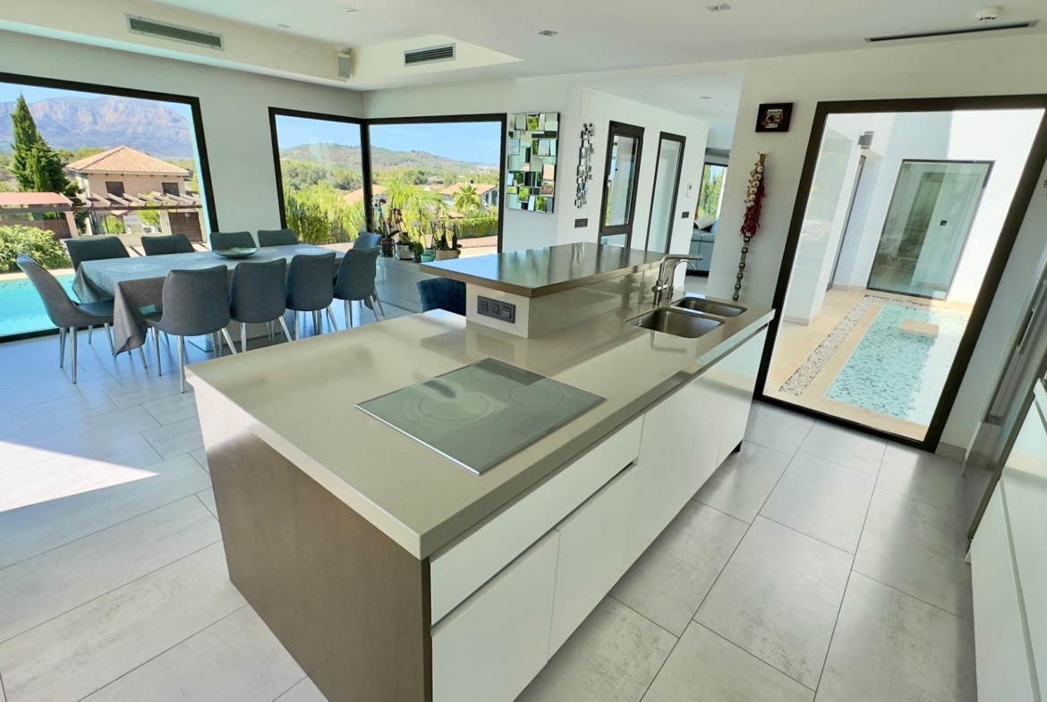 Luxe villa in Les Cansalades, Jávea