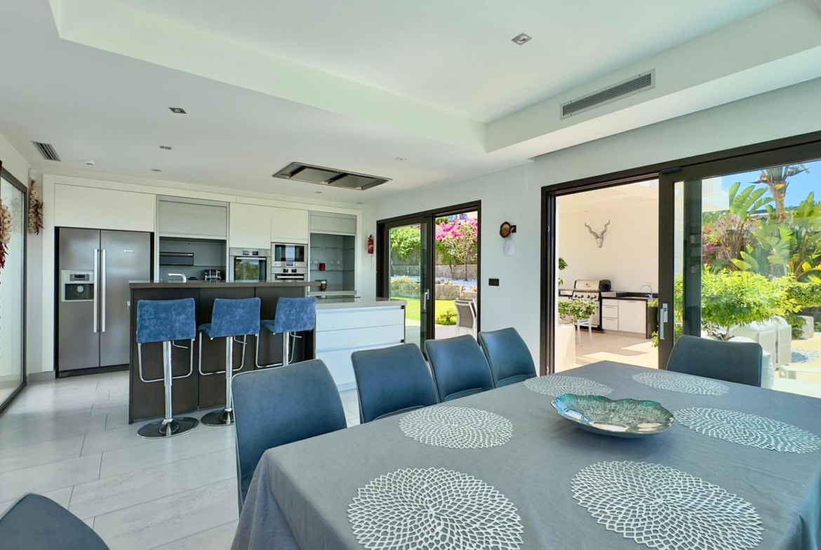 Luxe villa in Les Cansalades, Jávea