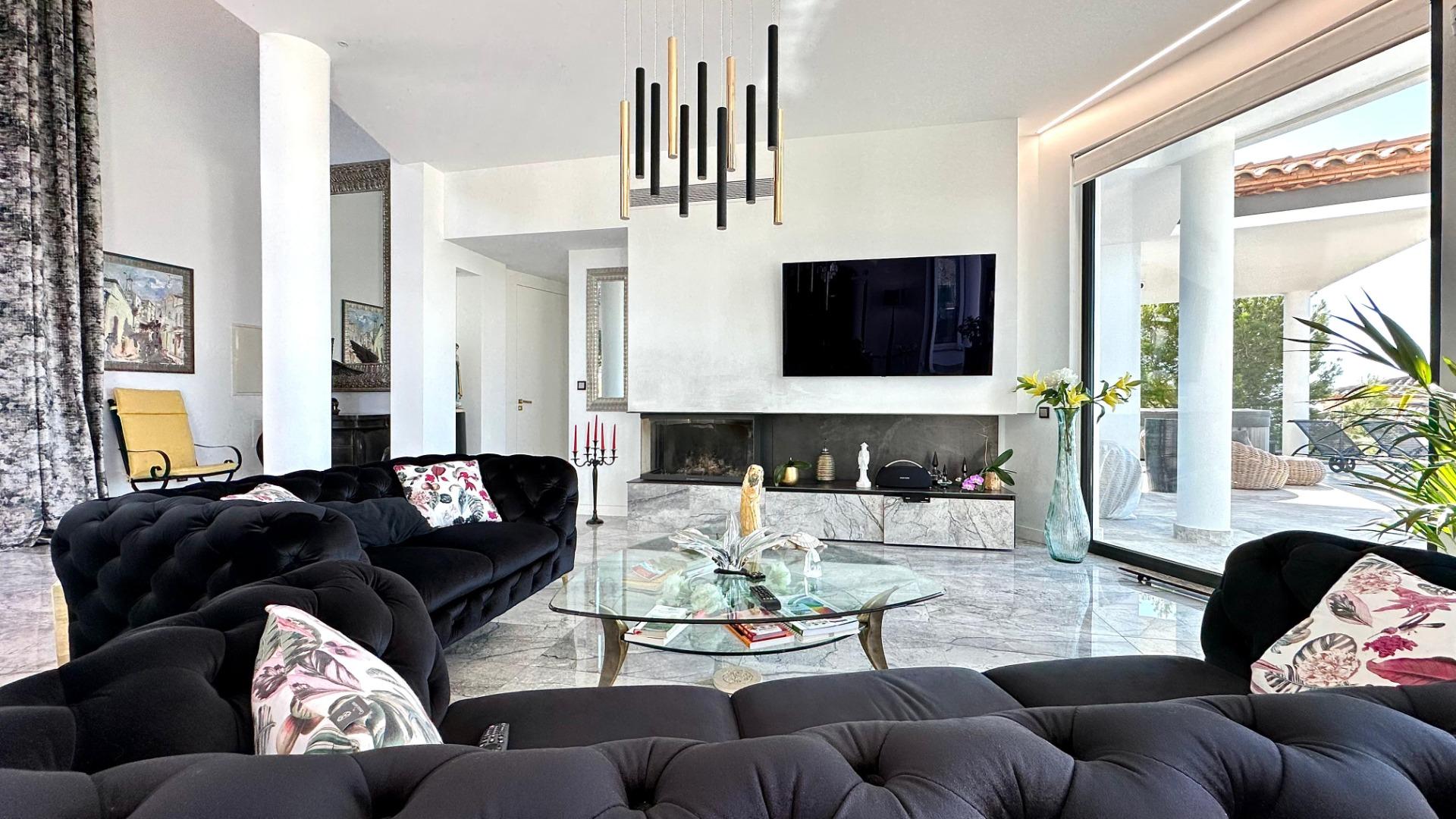 Elegant Villa with Sea Views and Altea la Vella 🌊✨
