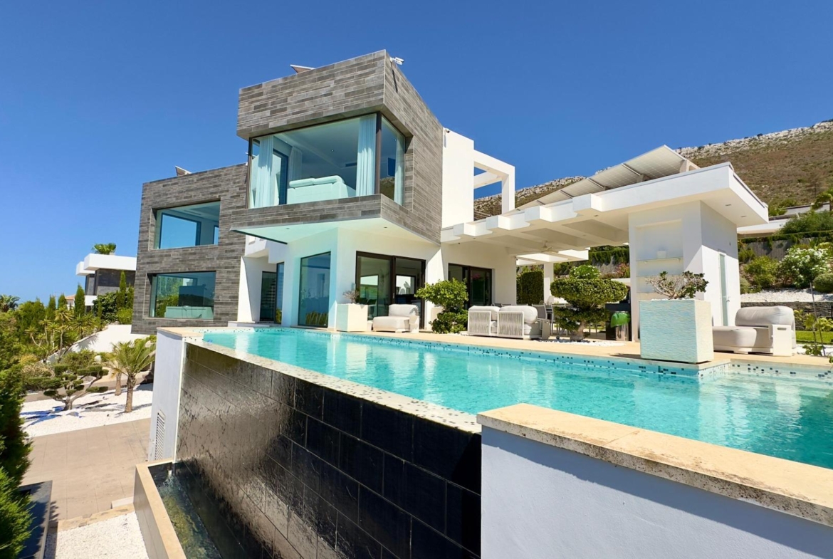 Luxe villa in Les Cansalades, Jávea