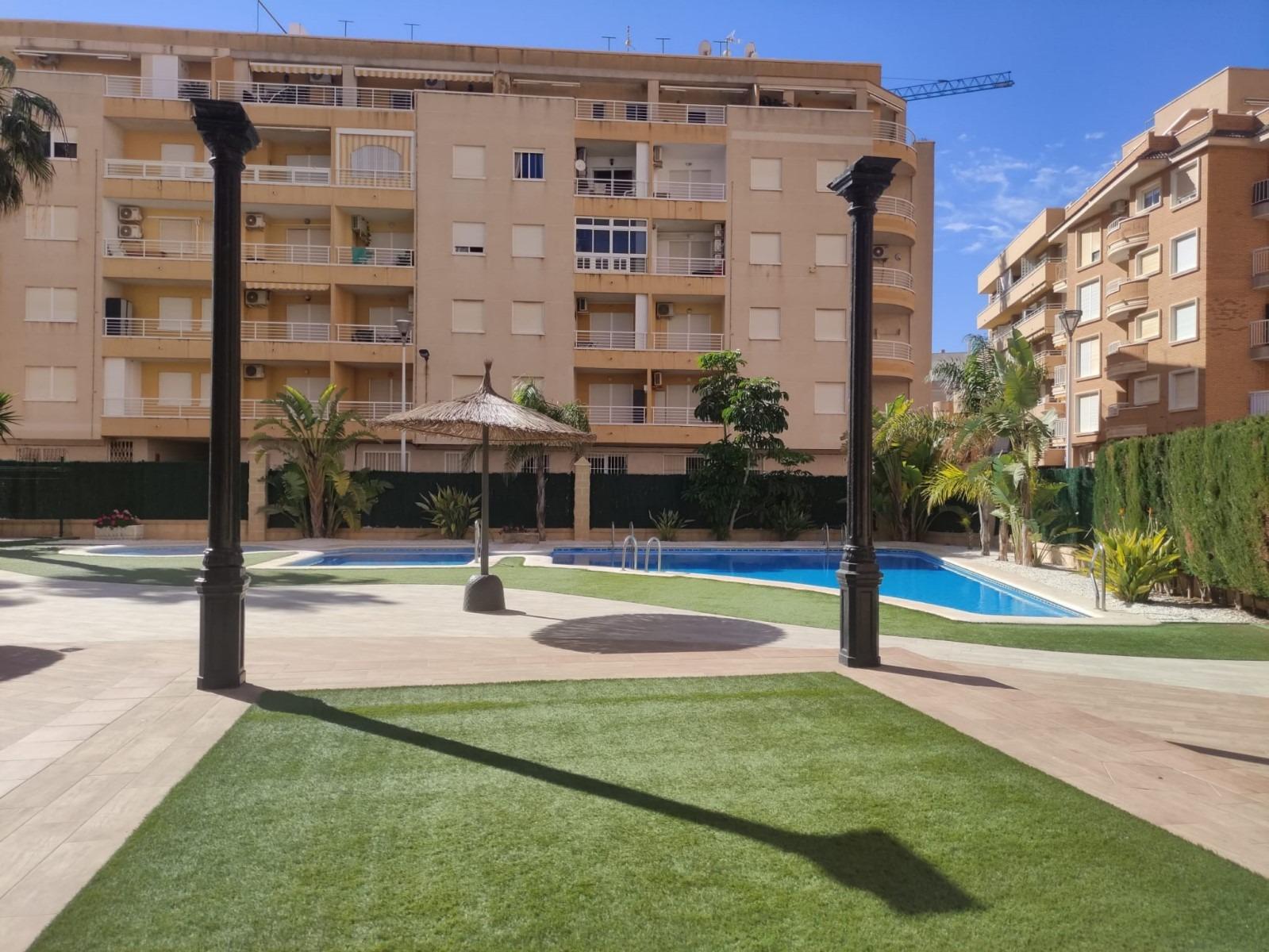 16-1-1 Ático duplex con vistas al mar en Torrevieja.