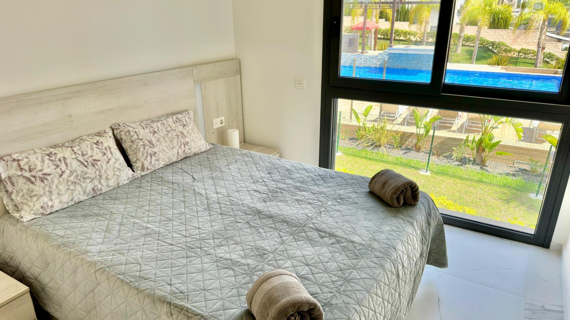 Penthouse met solarium en jacuzzi in de Alegria Village urbanisatie