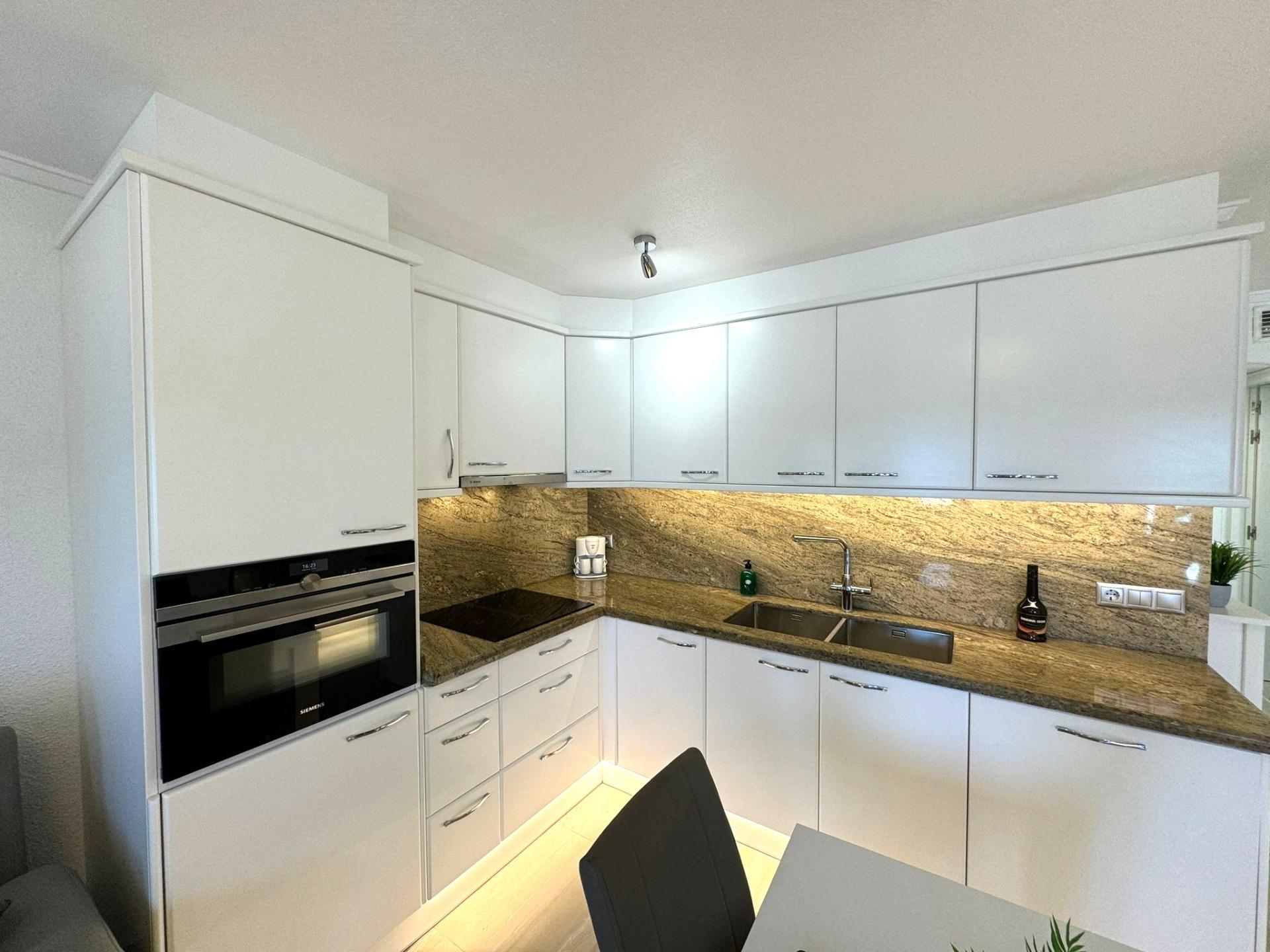 Frontline Penthouse! Renovated in La Torre de la Horadada: Your Ideal Refuge Just Meters from the Se