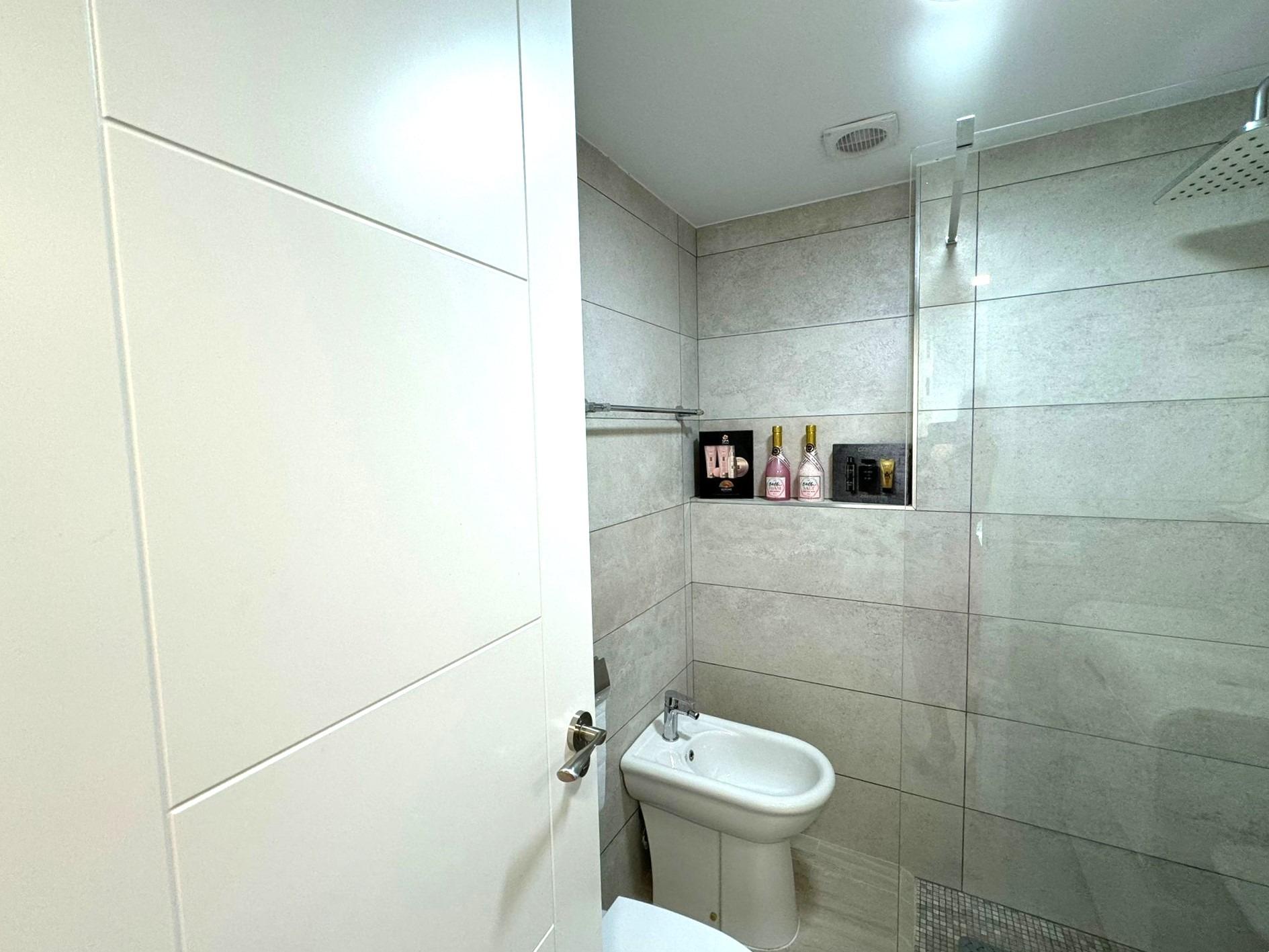 Frontline Penthouse! Renovated in La Torre de la Horadada: Your Ideal Refuge Just Meters from the Se