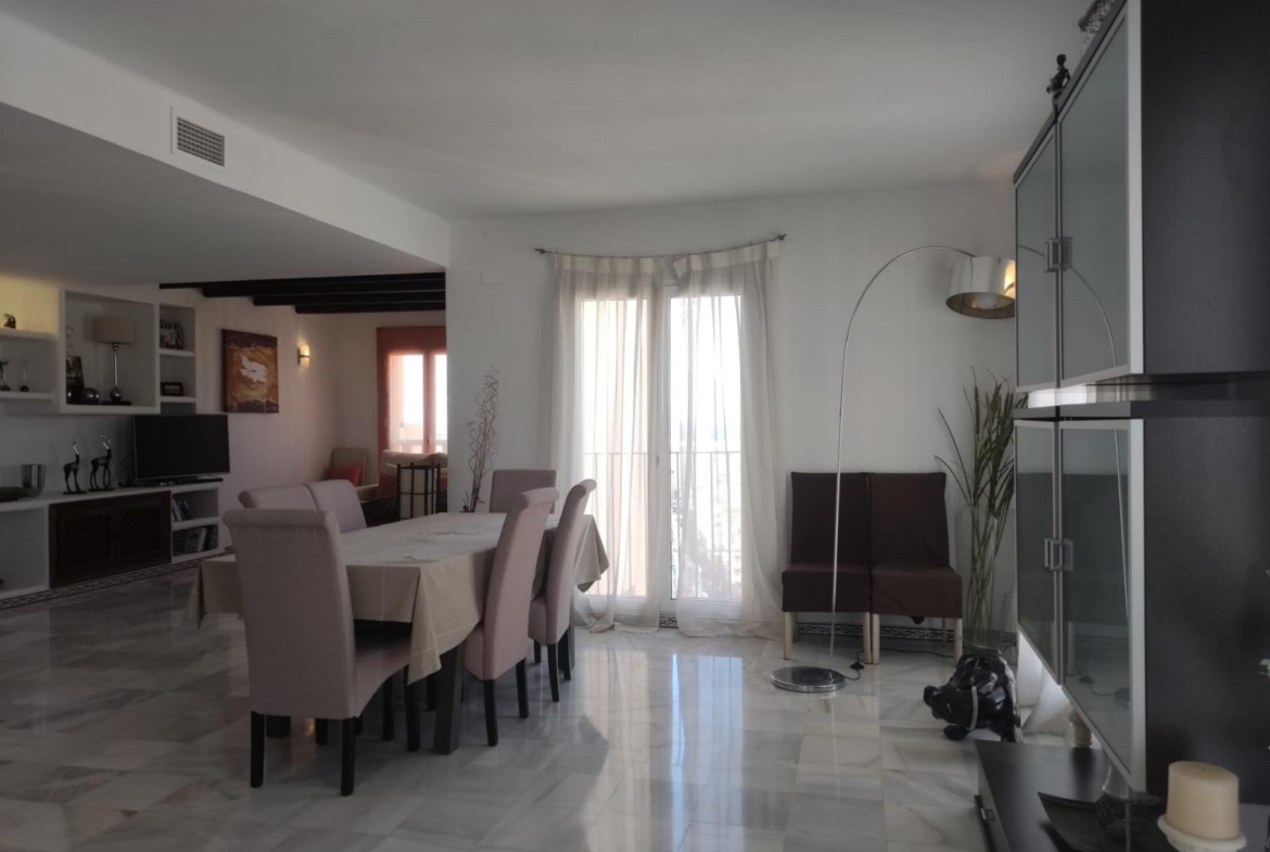 Ático duplex con vistas al mar en Torrevieja.