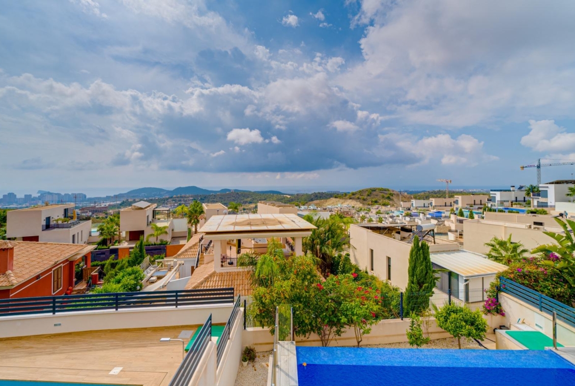 Modern Villa with sea views from all rooms in Balcón de Finestrat